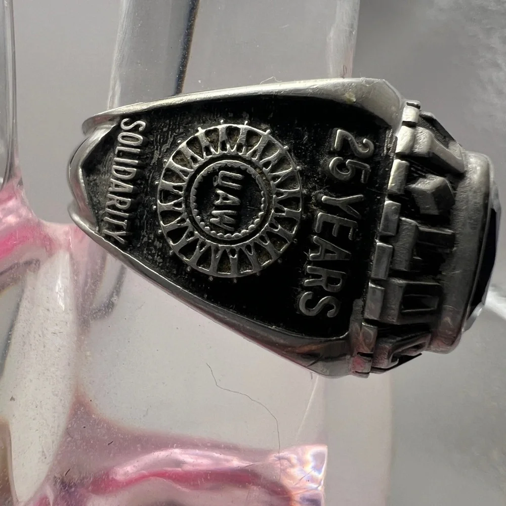 Men's UAW Local 599 25 years member ring with Sapphire stone size 9
